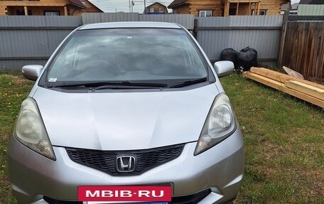 Honda Fit III, 2008 год, 870 000 рублей, 3 фотография