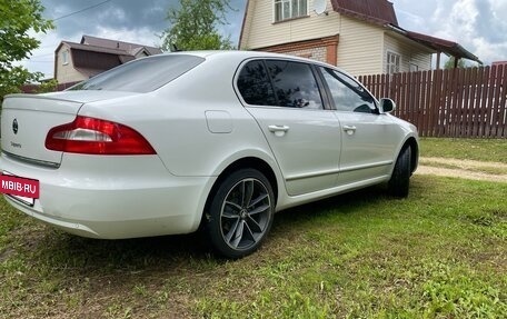 Skoda Superb III рестайлинг, 2012 год, 1 050 000 рублей, 3 фотография