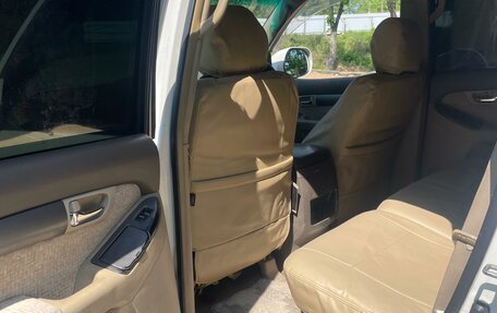 Toyota Land Cruiser Prado 120 рестайлинг, 2002 год, 1 550 000 рублей, 5 фотография