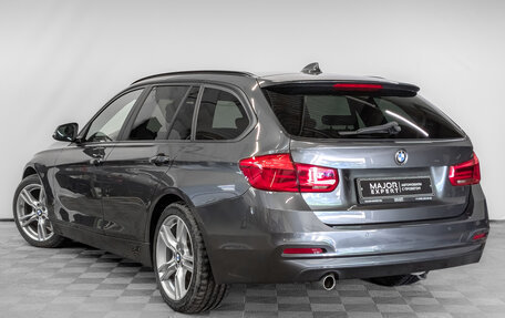 BMW 3 серия, 2018 год, 1 900 000 рублей, 7 фотография