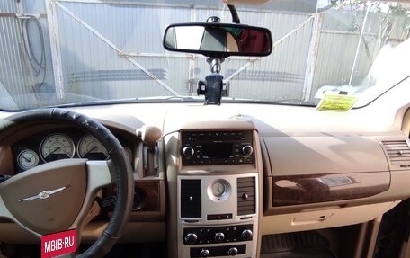 Chrysler Town & Country V рестайлинг, 2009 год, 1 100 000 рублей, 4 фотография