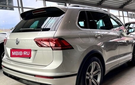 Volkswagen Tiguan II, 2018 год, 2 700 000 рублей, 5 фотография
