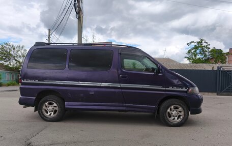 Toyota Regius, 1997 год, 650 000 рублей, 4 фотография