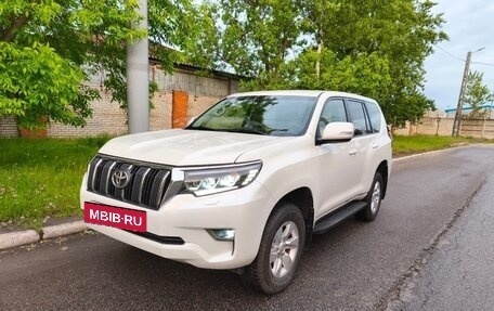 Toyota Land Cruiser Prado 150 рестайлинг 2, 2020 год, 5 300 000 рублей, 3 фотография