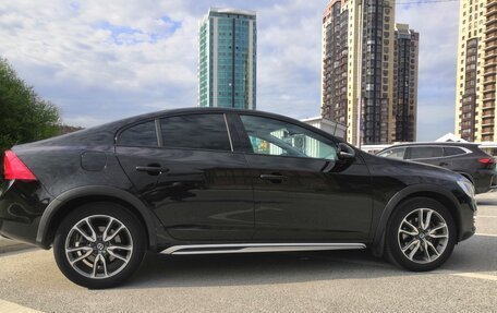 Volvo S60 Cross Country, 2017 год, 2 900 000 рублей, 3 фотография