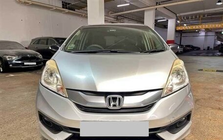 Honda Fit Shuttle I рестайлинг, 2015 год, 752 000 рублей, 2 фотография