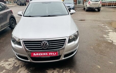 Volkswagen Passat B6, 2010 год, 1 000 000 рублей, 2 фотография