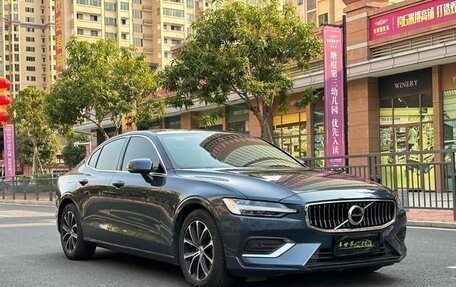 Volvo S60 III, 2022 год, 2 260 000 рублей, 2 фотография