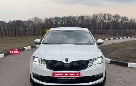 Skoda Octavia, 2017 год, 1 870 000 рублей, 2 фотография