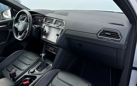 Volkswagen Tiguan II, 2021 год, 3 627 800 рублей, 8 фотография