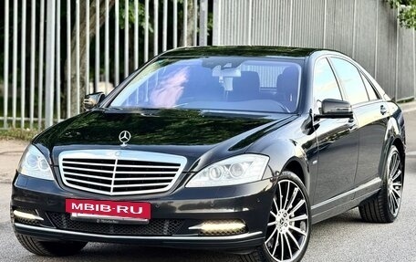 Mercedes-Benz S-Класс, 2011 год, 1 930 000 рублей, 2 фотография
