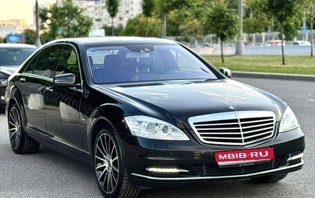 Mercedes-Benz S-Класс, 2011 год, 1 930 000 рублей, 3 фотография