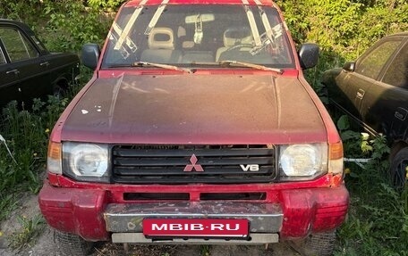 Mitsubishi Pajero III рестайлинг, 1993 год, 250 000 рублей, 2 фотография