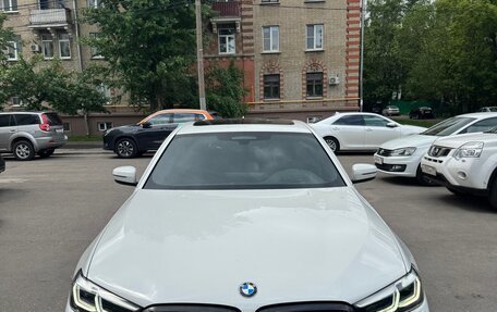 BMW 5 серия, 2021 год, 5 490 000 рублей, 2 фотография