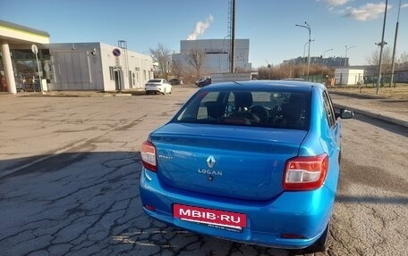 Renault Logan II, 2016 год, 800 000 рублей, 2 фотография