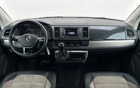 Volkswagen Multivan T6 рестайлинг, 2016 год, 3 257 800 рублей, 6 фотография