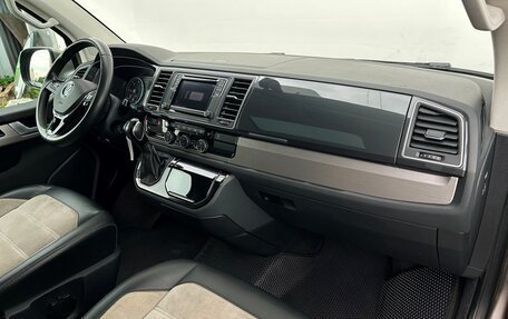 Volkswagen Multivan T6 рестайлинг, 2016 год, 3 257 800 рублей, 7 фотография