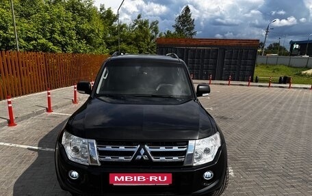 Mitsubishi Pajero IV, 2012 год, 2 350 000 рублей, 2 фотография