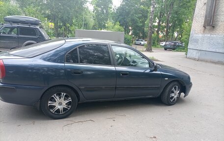Mitsubishi Carisma I, 2001 год, 300 000 рублей, 2 фотография