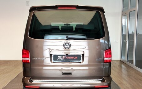 Volkswagen Multivan T5, 2013 год, 2 980 000 рублей, 4 фотография