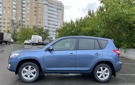 Toyota RAV4, 2011 год, 1 690 000 рублей, 2 фотография
