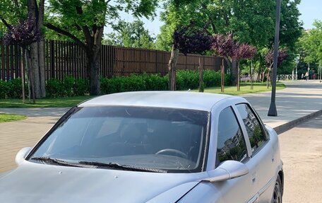 Opel Vectra B рестайлинг, 1998 год, 130 000 рублей, 2 фотография