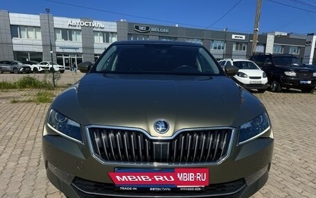 Skoda Superb III рестайлинг, 2017 год, 1 829 000 рублей, 2 фотография