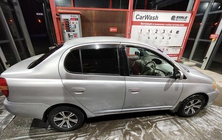 Toyota Platz, 2000 год, 350 000 рублей, 3 фотография