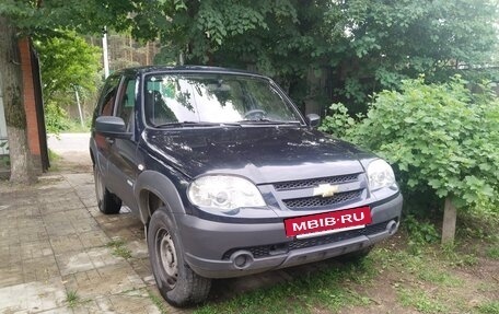 Chevrolet Niva I рестайлинг, 2012 год, 670 000 рублей, 3 фотография