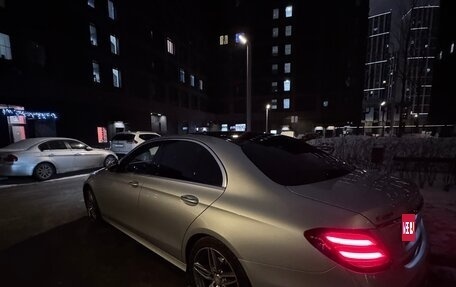 Mercedes-Benz E-Класс, 2016 год, 3 350 000 рублей, 3 фотография