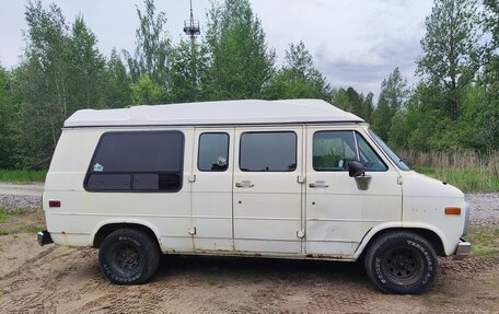 Chevrolet Van, 1992 год, 700 000 рублей, 5 фотография