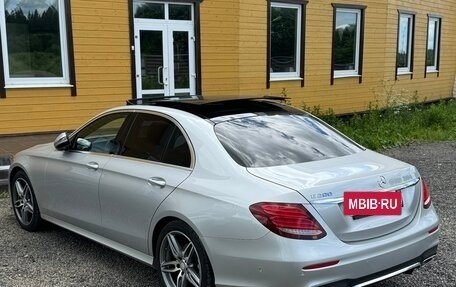 Mercedes-Benz E-Класс, 2016 год, 3 350 000 рублей, 2 фотография