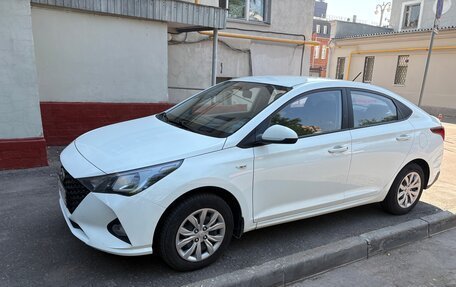 Hyundai Solaris II рестайлинг, 2020 год, 1 370 000 рублей, 2 фотография