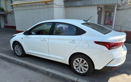 Hyundai Solaris II рестайлинг, 2020 год, 1 370 000 рублей, 3 фотография