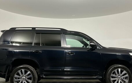 Toyota Land Cruiser 200, 2017 год, 6 700 000 рублей, 4 фотография