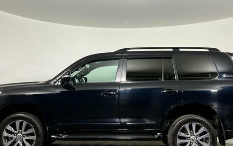 Toyota Land Cruiser 200, 2017 год, 6 700 000 рублей, 8 фотография