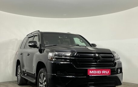 Toyota Land Cruiser 200, 2017 год, 6 700 000 рублей, 3 фотография