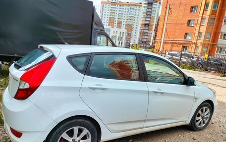 Hyundai Solaris II рестайлинг, 2013 год, 1 150 000 рублей, 2 фотография