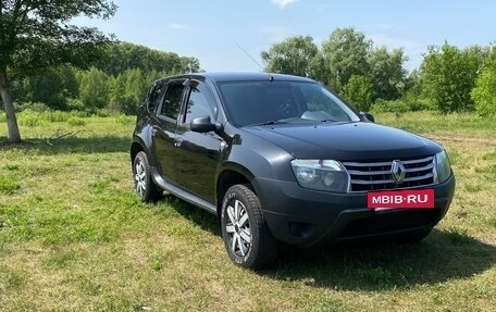 Renault Duster I рестайлинг, 2014 год, 760 000 рублей, 2 фотография