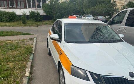 Skoda Octavia, 2017 год, 690 000 рублей, 2 фотография