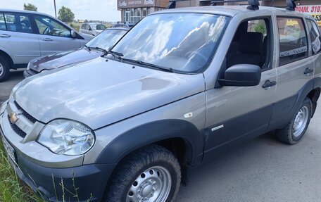 Chevrolet Niva I рестайлинг, 2014 год, 580 000 рублей, 2 фотография