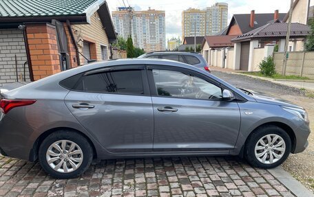 Hyundai Solaris II рестайлинг, 2017 год, 1 250 000 рублей, 2 фотография