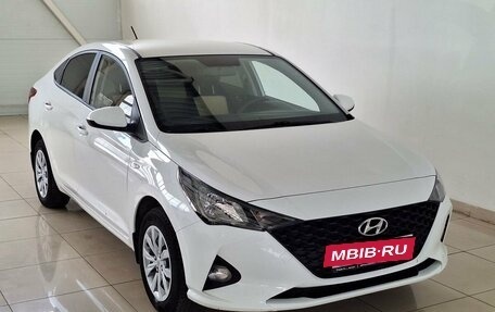 Hyundai Solaris II рестайлинг, 2021 год, 1 355 000 рублей, 3 фотография