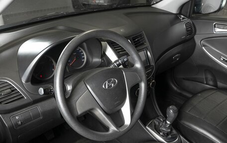 Hyundai Solaris II рестайлинг, 2015 год, 962 500 рублей, 3 фотография