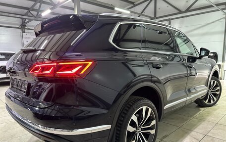 Volkswagen Touareg III, 2021 год, 5 800 000 рублей, 8 фотография