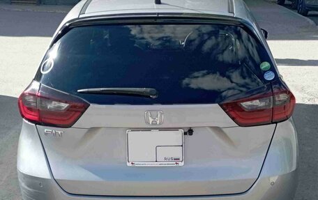 Honda Fit, 2020 год, 1 200 000 рублей, 4 фотография