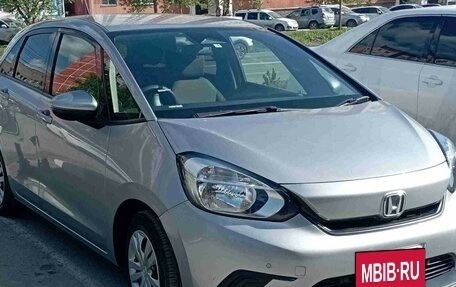 Honda Fit, 2020 год, 1 200 000 рублей, 2 фотография