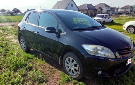 Toyota Auris II, 2011 год, 950 000 рублей, 2 фотография