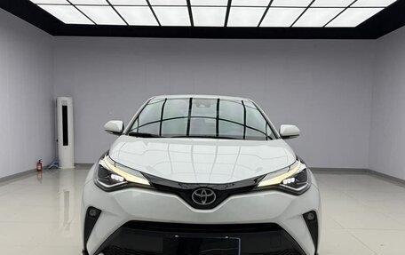 Toyota C-HR I рестайлинг, 2021 год, 2 060 999 рублей, 2 фотография
