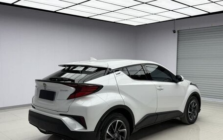 Toyota C-HR I рестайлинг, 2021 год, 2 060 999 рублей, 4 фотография